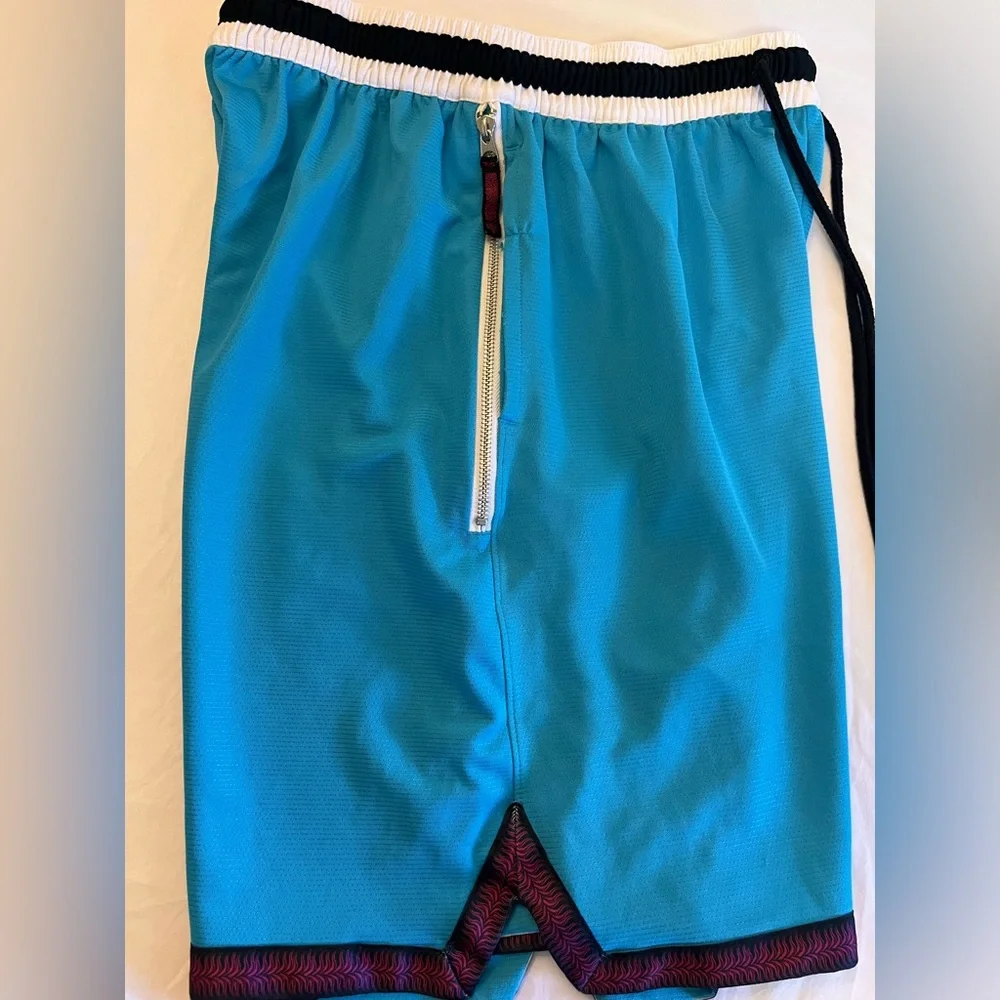 Men’s Nike Shorts - Picture 2 of 5